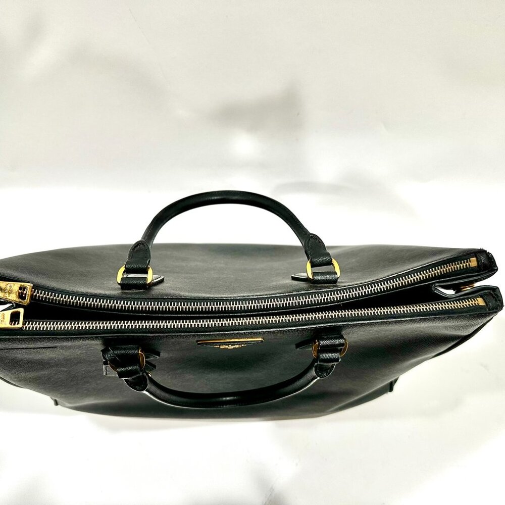 Prada Galleria Large Saffiano Bag - Picture 3 of 9